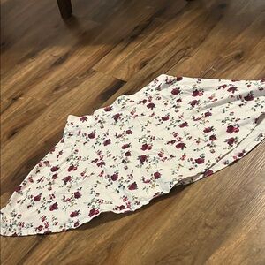 Forever 21 White and Red Floral Skater Skirt